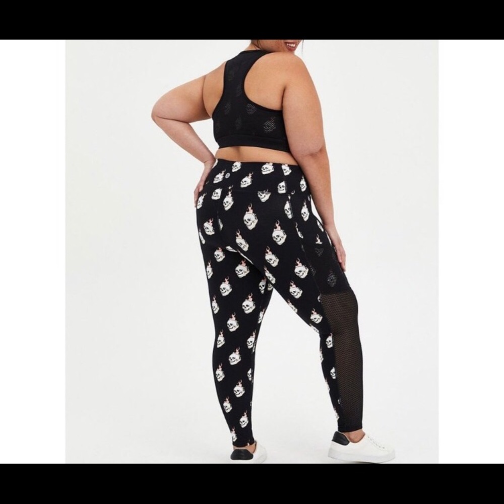 Torrid size 3 Active Wicking Leggings NWT